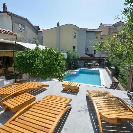 Villa Vlade- From The Heated Pool To The Beach In 1 Minute Jesenice  Ngoại thất bức ảnh