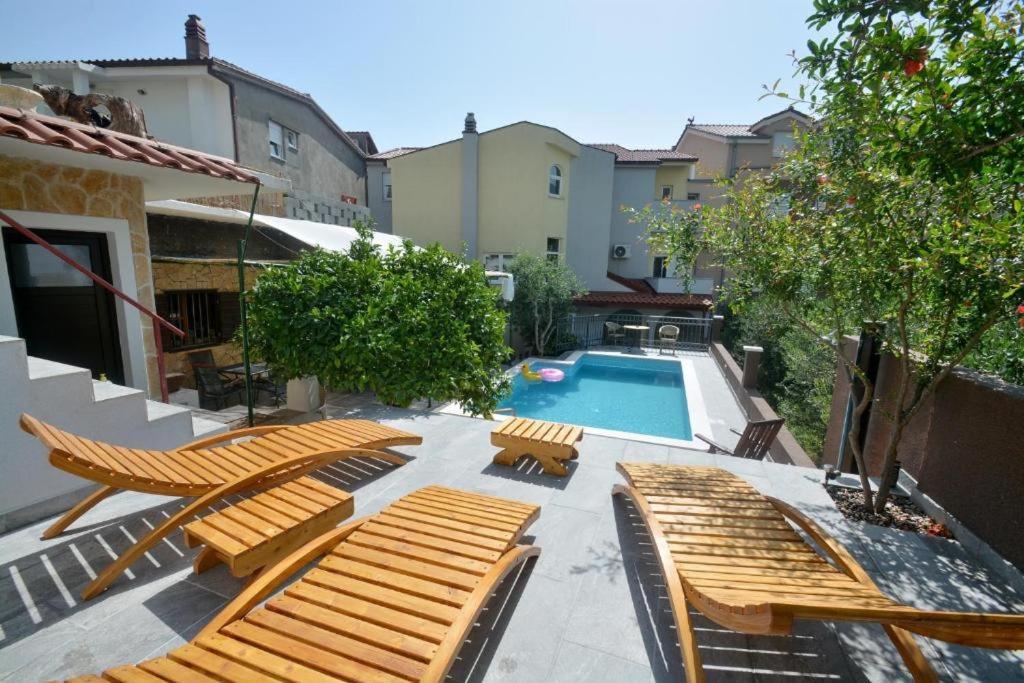 Villa Vlade- From The Heated Pool To The Beach In 1 Minute Jesenice  Ngoại thất bức ảnh