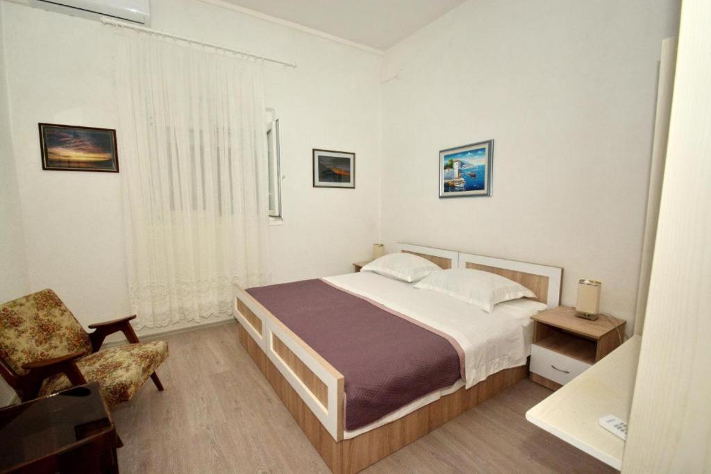 Villa Vlade- From The Heated Pool To The Beach In 1 Minute Jesenice  Ngoại thất bức ảnh