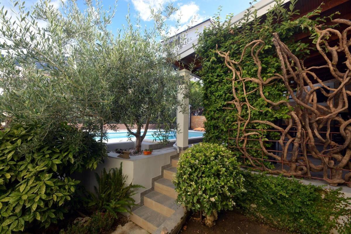 Villa Vlade- From The Heated Pool To The Beach In 1 Minute Jesenice  Ngoại thất bức ảnh