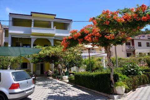 Villa Vlade- From The Heated Pool To The Beach In 1 Minute Jesenice  Ngoại thất bức ảnh